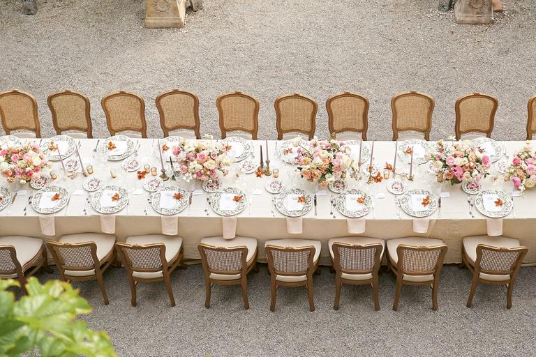 Wedding decorations | Preludio Catering: plates, glasses, tables, chairs, gazebos for weddings and events
